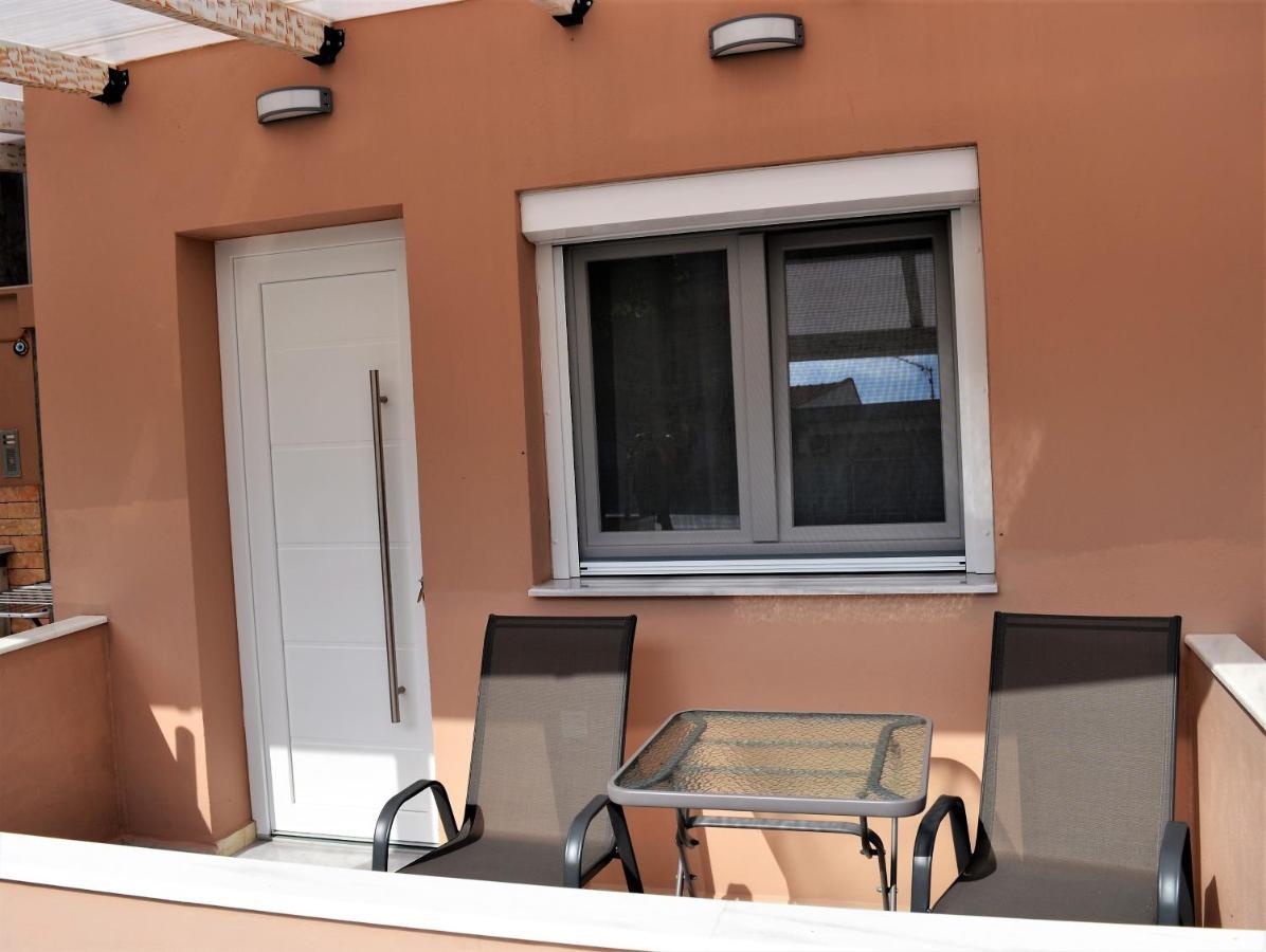 Ioni Rooms Potos Exterior foto
