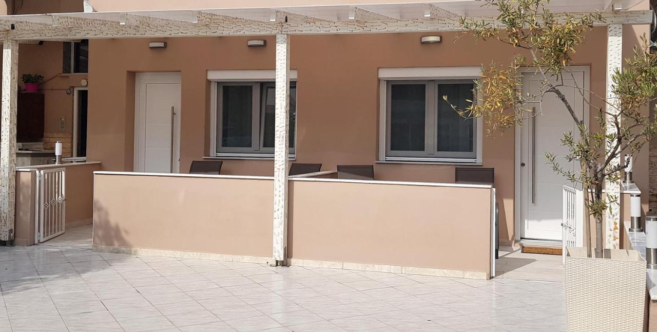 Ioni Rooms Potos Exterior foto